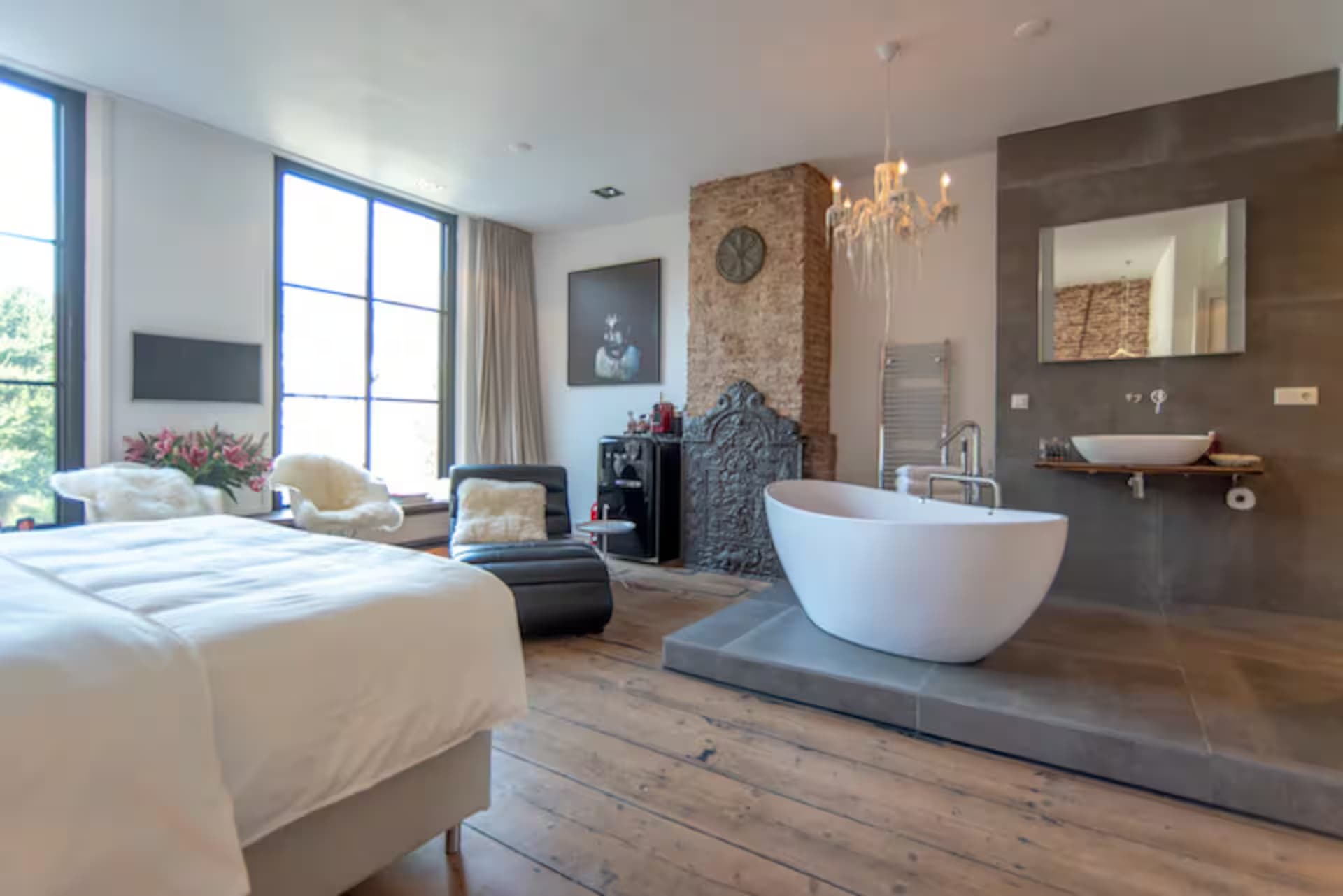 Love Suite Wolvenstraat 16 — interieur foto 2 van 31