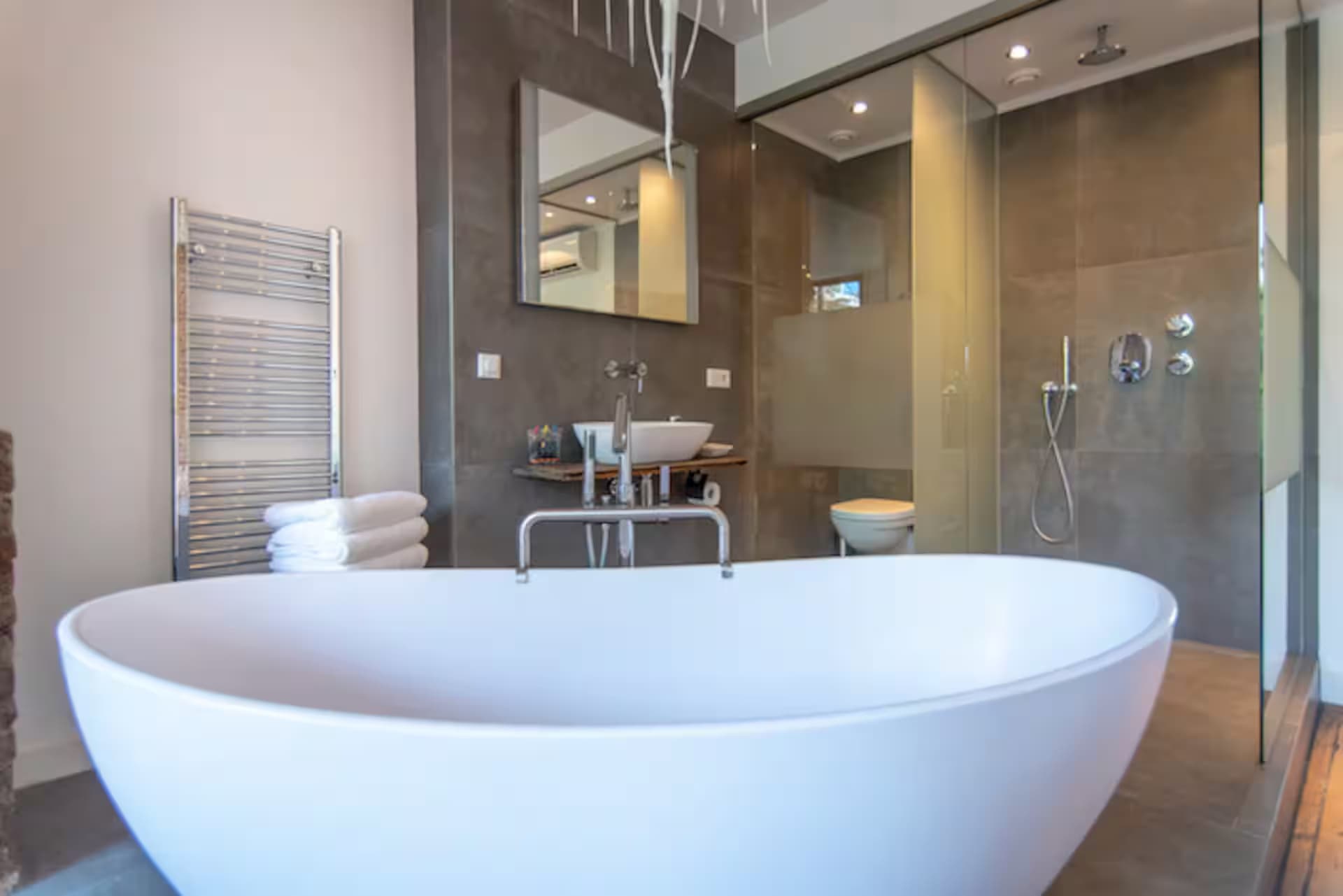 Love Suite Wolvenstraat 16 — interieur foto 7 van 31