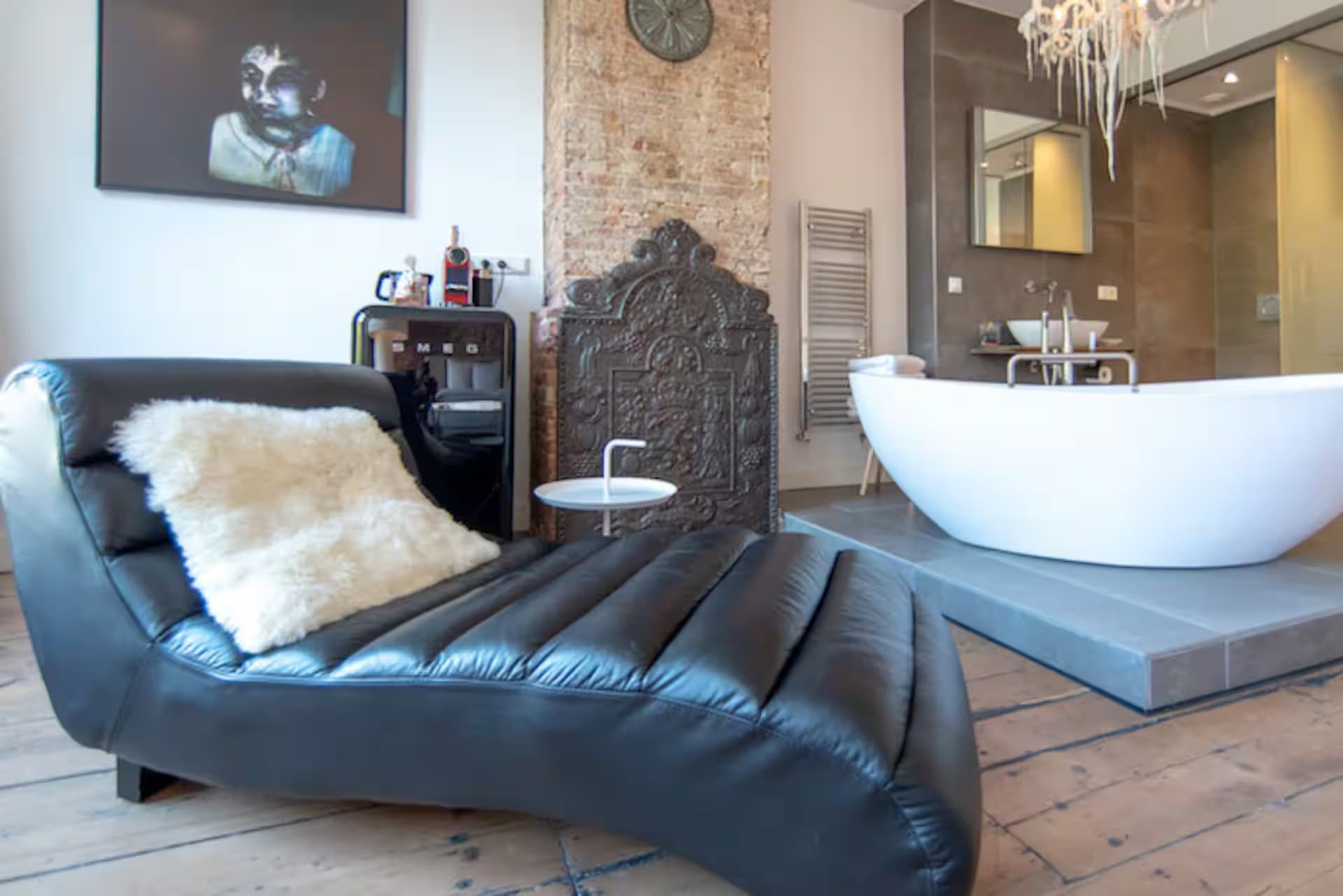Love Suite Wolvenstraat 16 — interieur foto 9 van 31