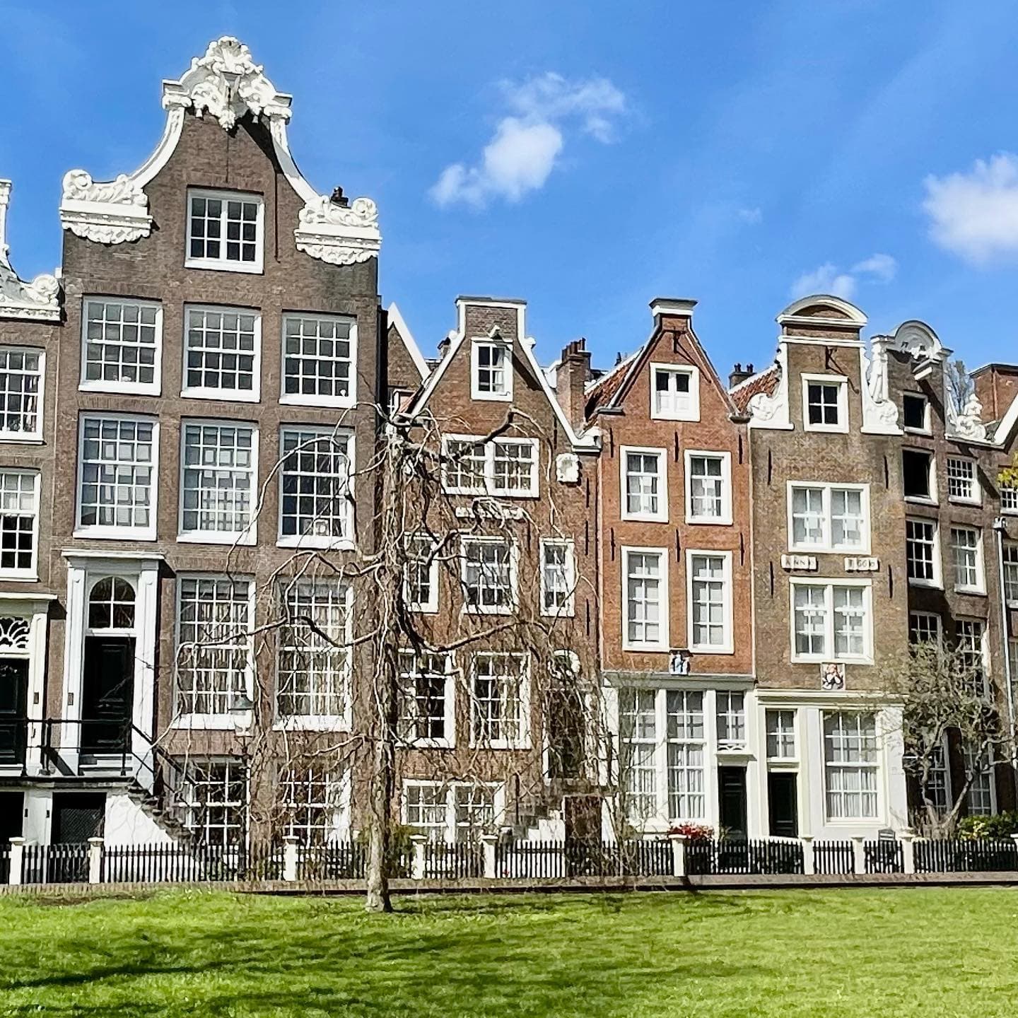 Begijnhof — Hidden gem in 9 Straatjes Amsterdam